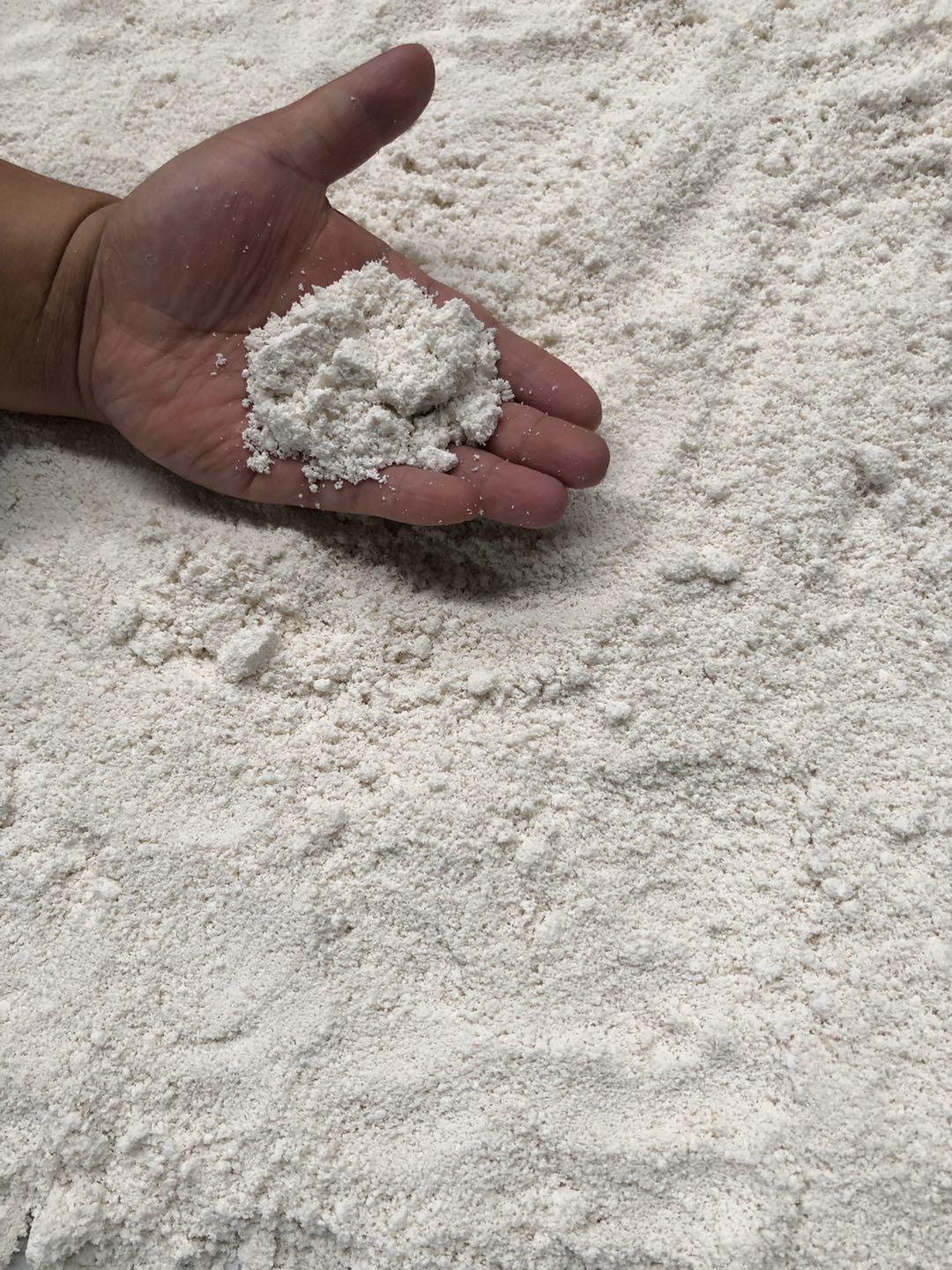 为什么混合料要松散，湿而不粘呢？(图1)